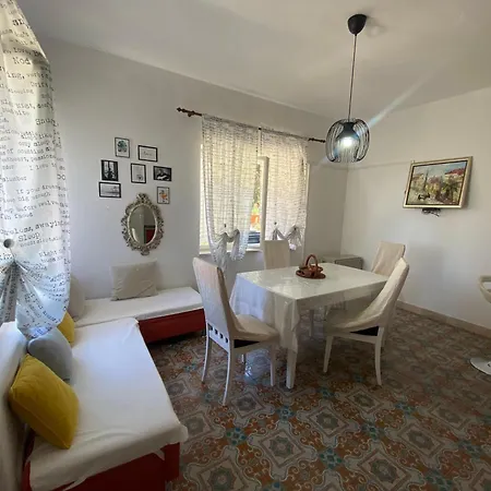 Lavender Rooms&apartment Hvar Daire *